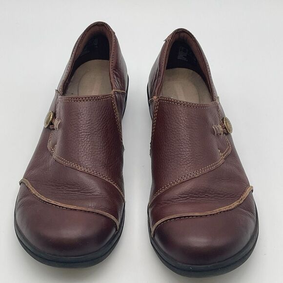CLARKS Shoes Women's Size 10 Brown Cheyn Misha Leather Slip-On Loafers Button - Picture 1 of 15